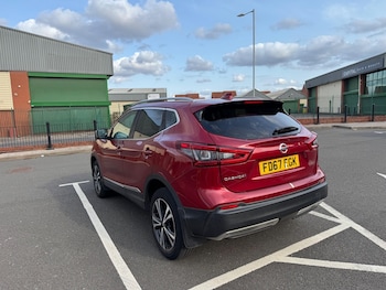 Used Nissan Qashqai 2017 for sale - 76759452: Photo