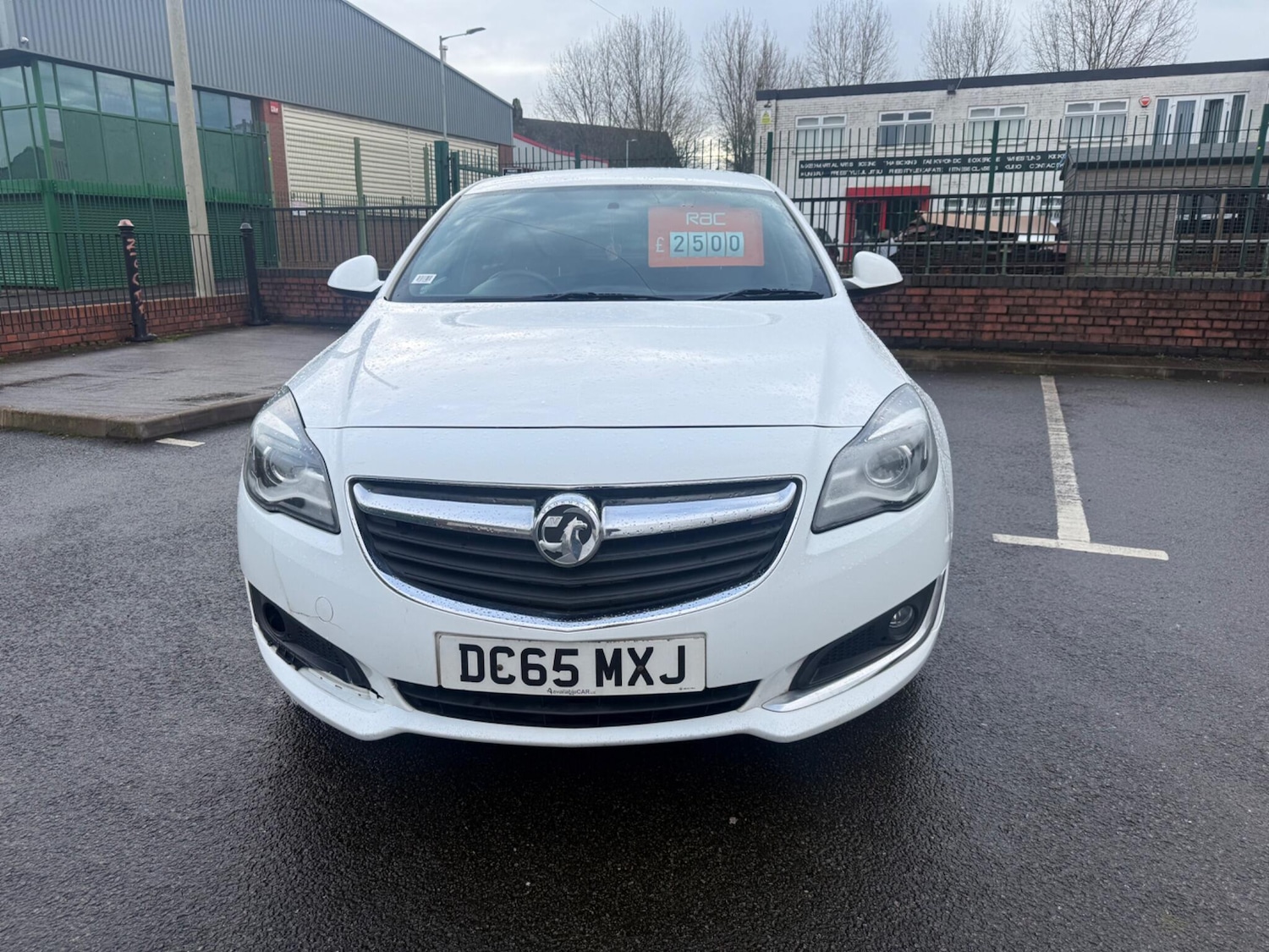 Used Vauxhall Insignia 2015 for sale - 77396005: Photo 2
