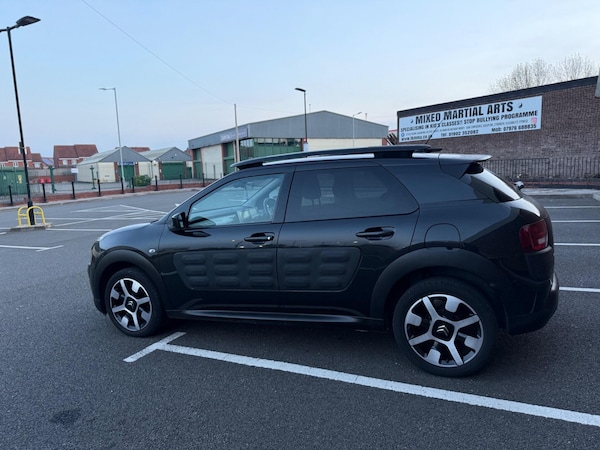 Used Citroen C4 Cactus 2015 for sale - 76247236: Photo 10