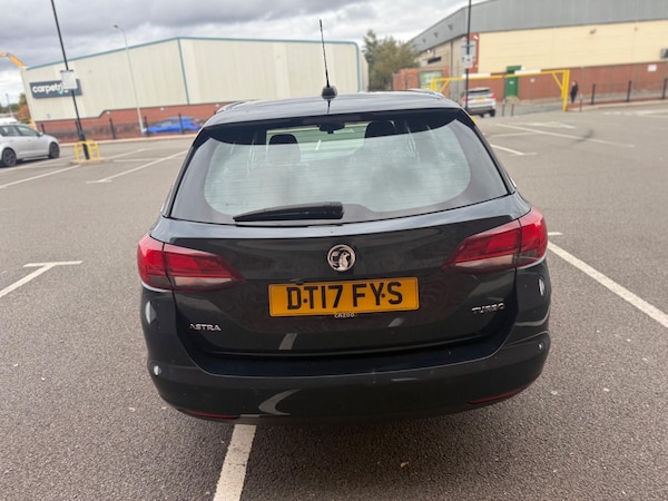 Used Vauxhall Astra 2017 for sale - 76200281: Photo 10