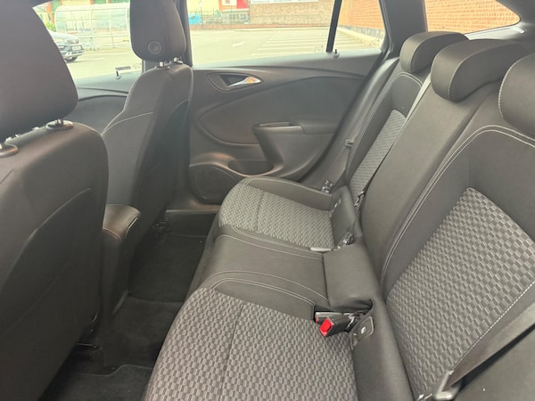 Used Vauxhall Astra 2017 for sale - 76200281: Photo 23