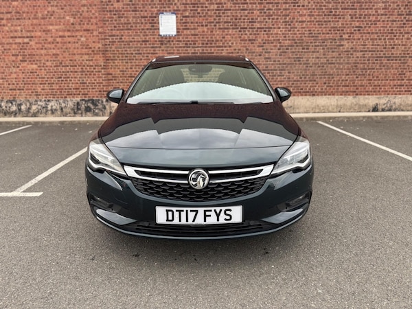 Used Vauxhall Astra 2017 for sale - 76200281: Photo 2