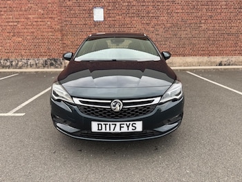 Used Vauxhall Astra 2017 for sale - 76200281: Photo 2