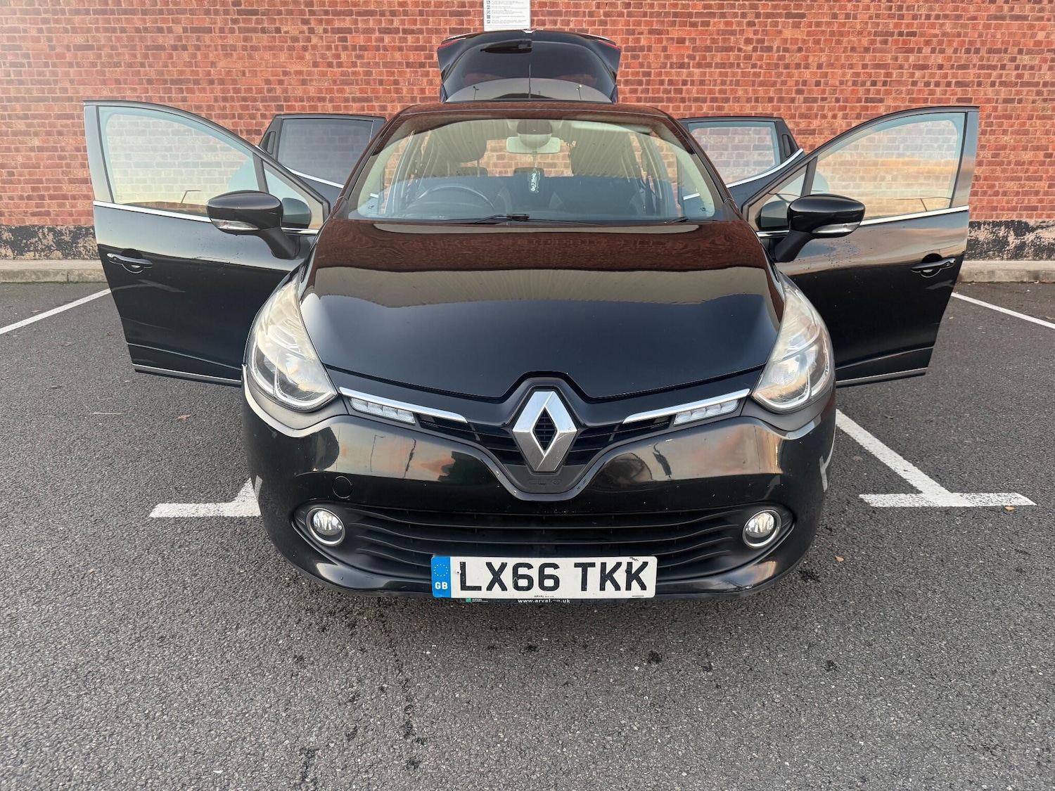 Used Renault Clio 2016 for sale - 76850229: Photo 23