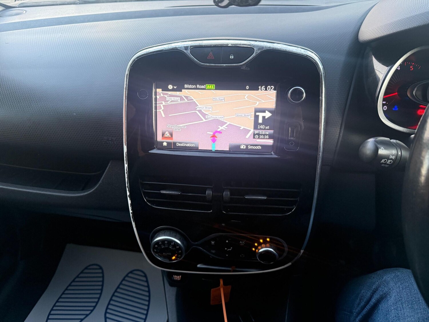 Used Renault Clio 2016 for sale - 76850229: Photo 33