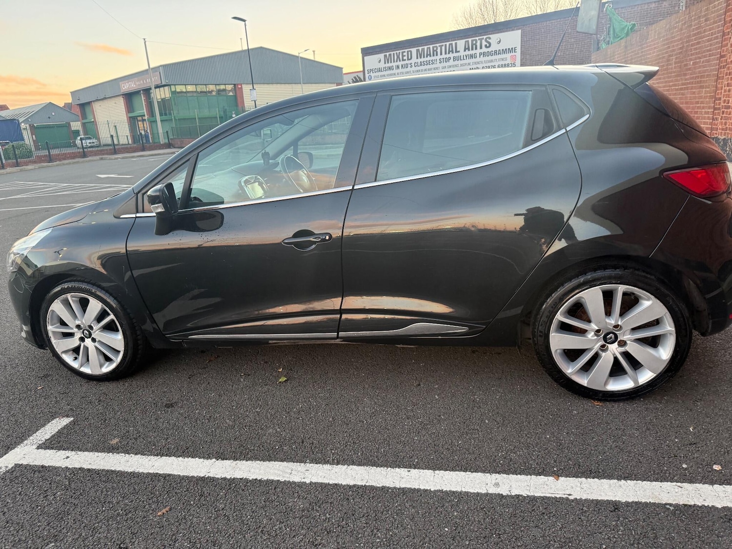 Used Renault Clio 2016 for sale - 76850229: Photo 9