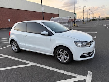 Used Volkswagen Polo 2016 for sale - 74957572: Photo
