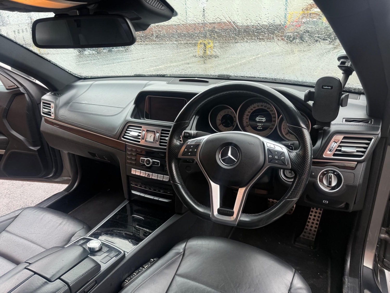 Used Mercedes-Benz E Class 2014 for sale - 77559201: Photo 27