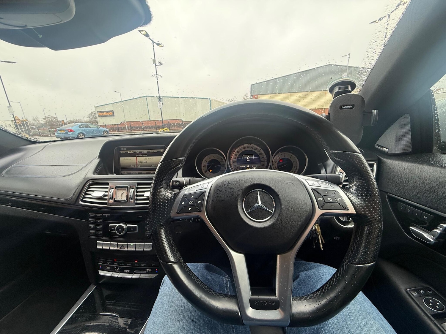 Used Mercedes-Benz E Class 2014 for sale - 77559201: Photo 44