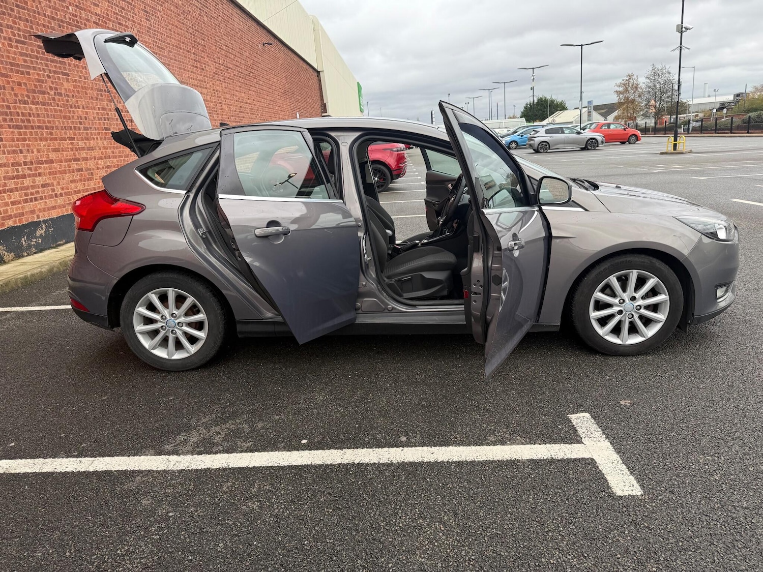 Used Ford Focus for sale - 76550410: Photo 16