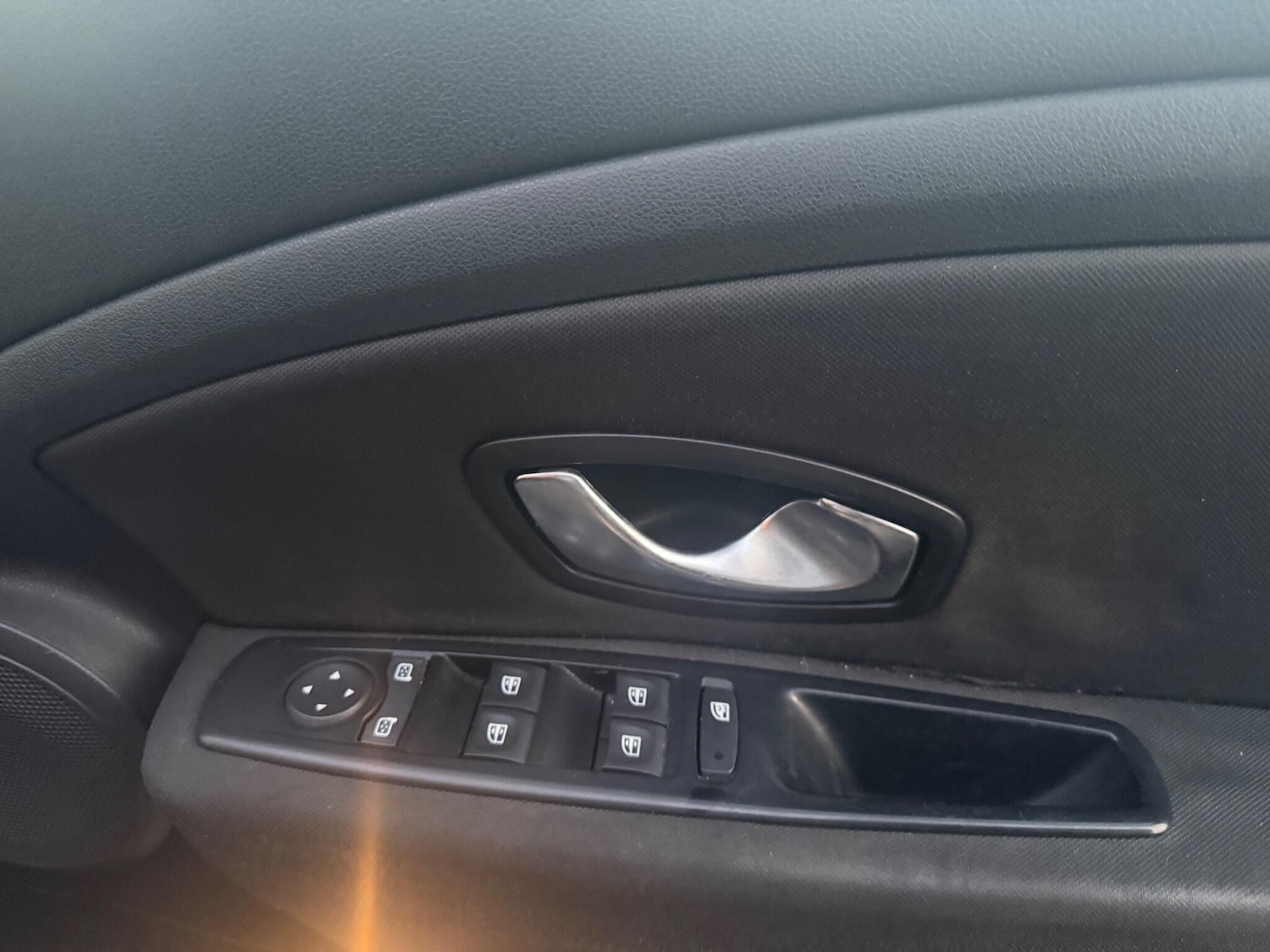 Used Renault Megane 2010 for sale - 77198318: Photo 26