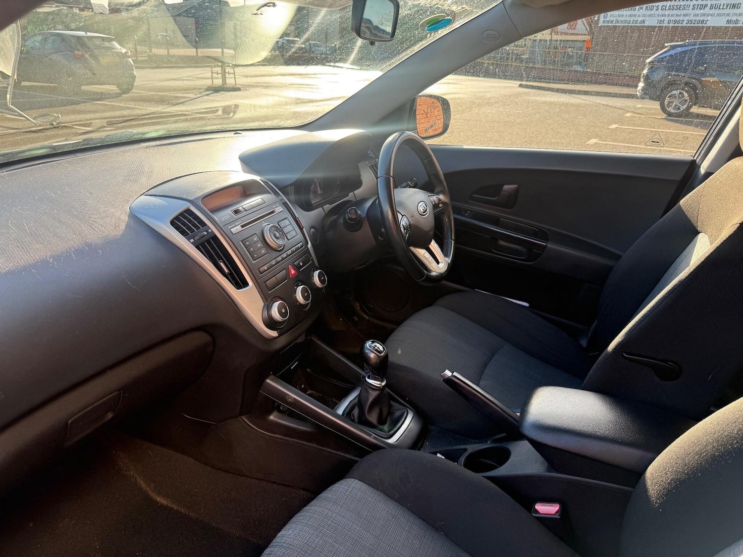 Used Kia Ceed 2011 for sale - 76753049: Photo 15