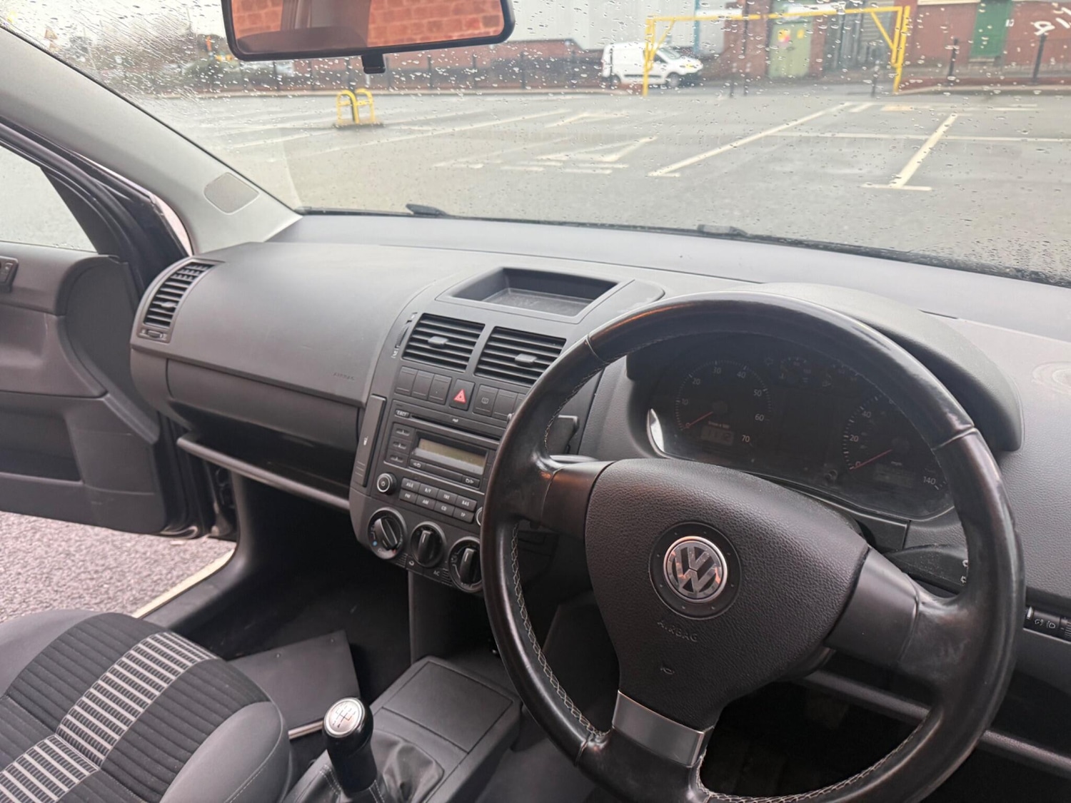 Used Volkswagen Polo 2009 for sale - 77203919: Photo 12