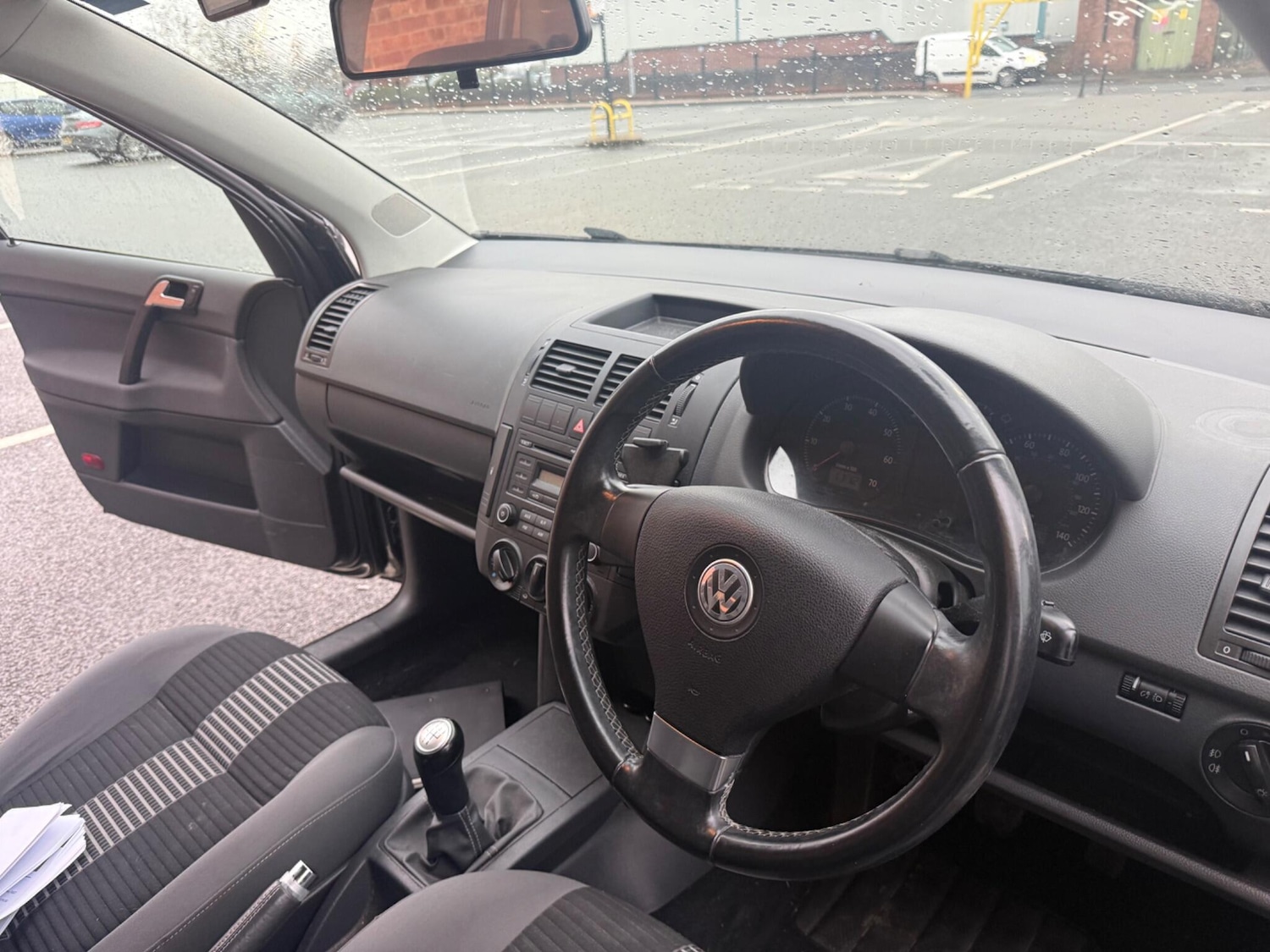 Used Volkswagen Polo 2009 for sale - 77203919: Photo 15