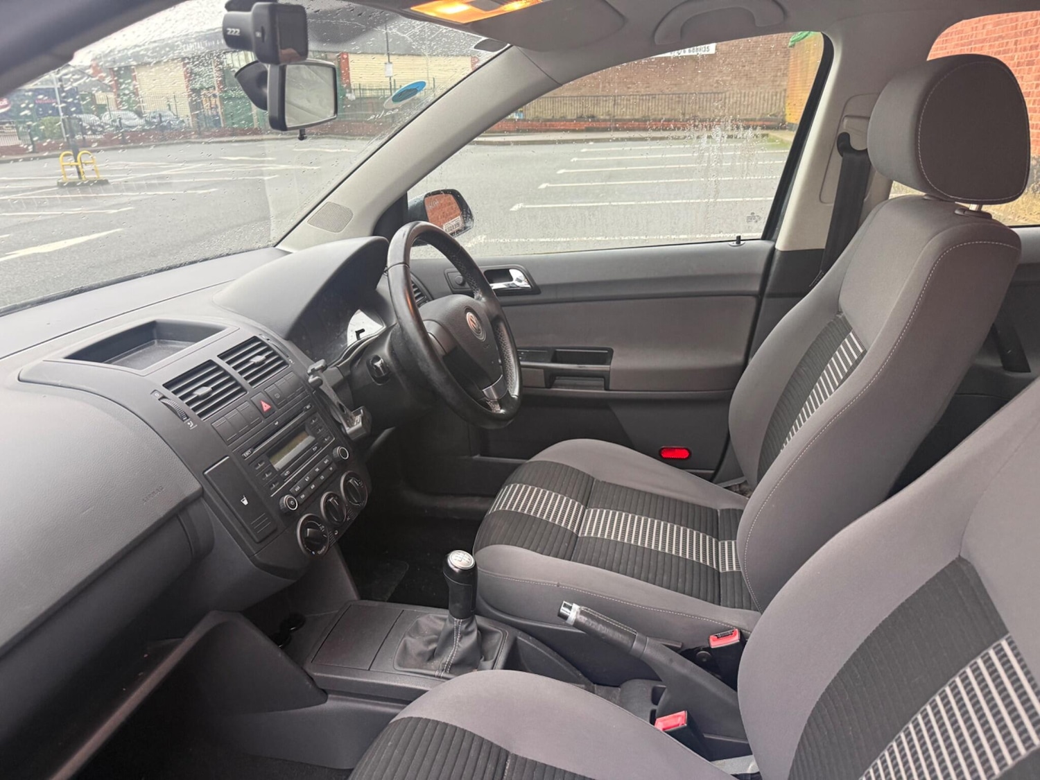 Used Volkswagen Polo 2009 for sale - 77203919: Photo 21