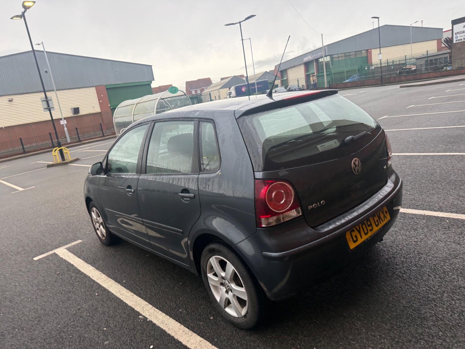 Used Volkswagen Polo 2009 for sale - 77203919: Photo 28