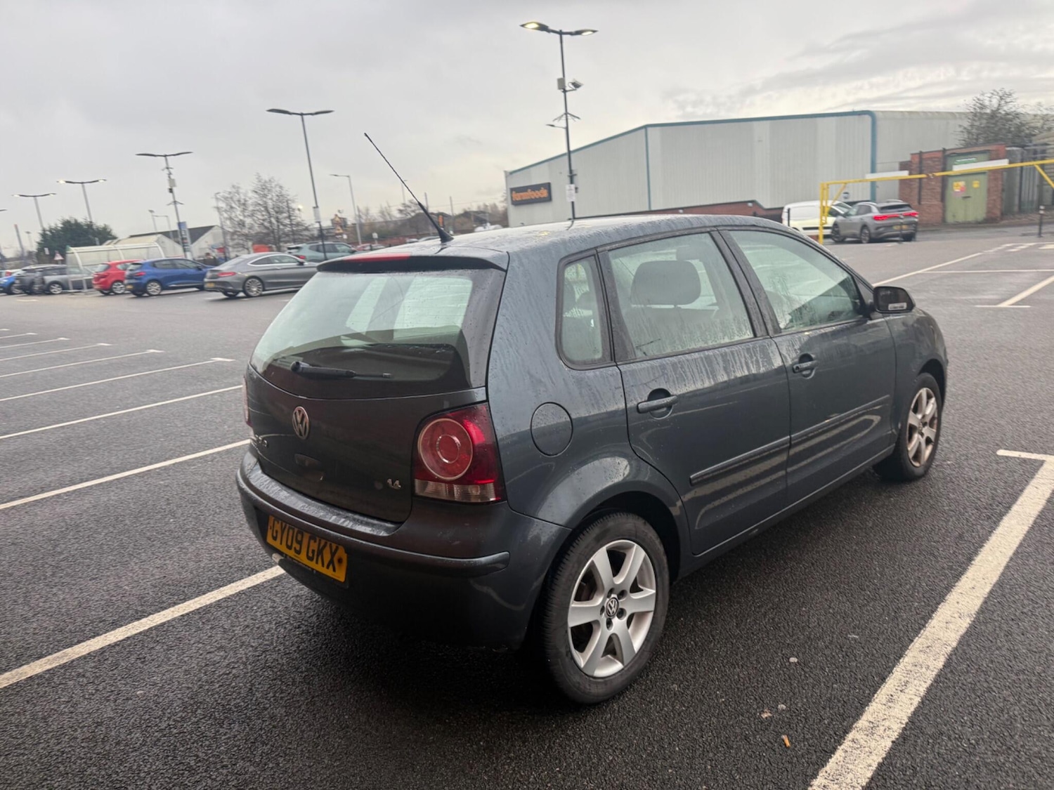Used Volkswagen Polo 2009 for sale - 77203919: Photo 6