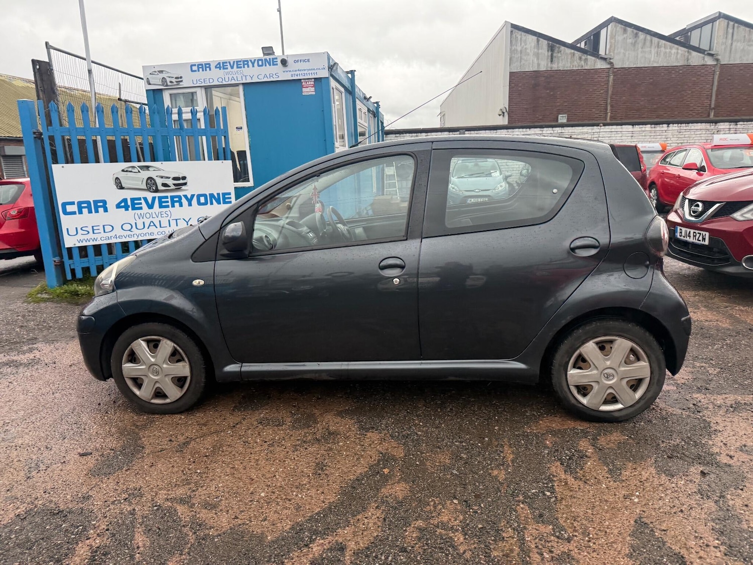 Used Toyota AYGO for sale - 76824930: Photo 12