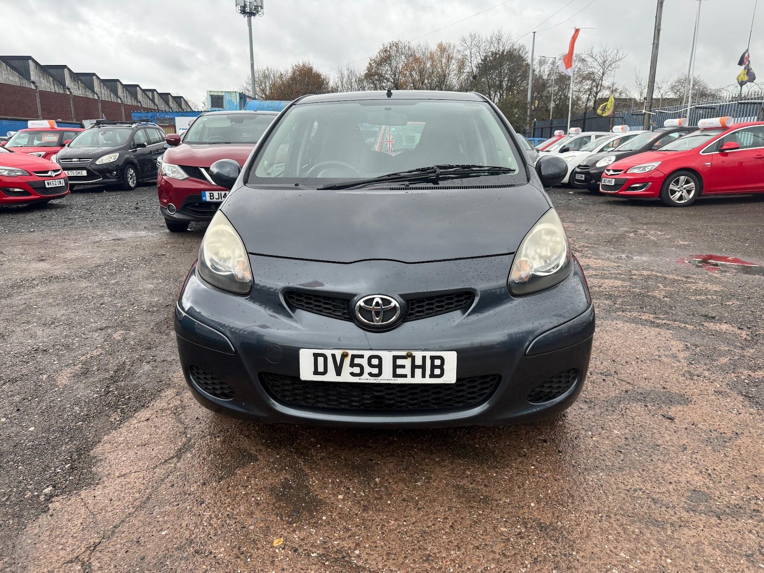 Used Toyota AYGO for sale - 76824930: Photo 2