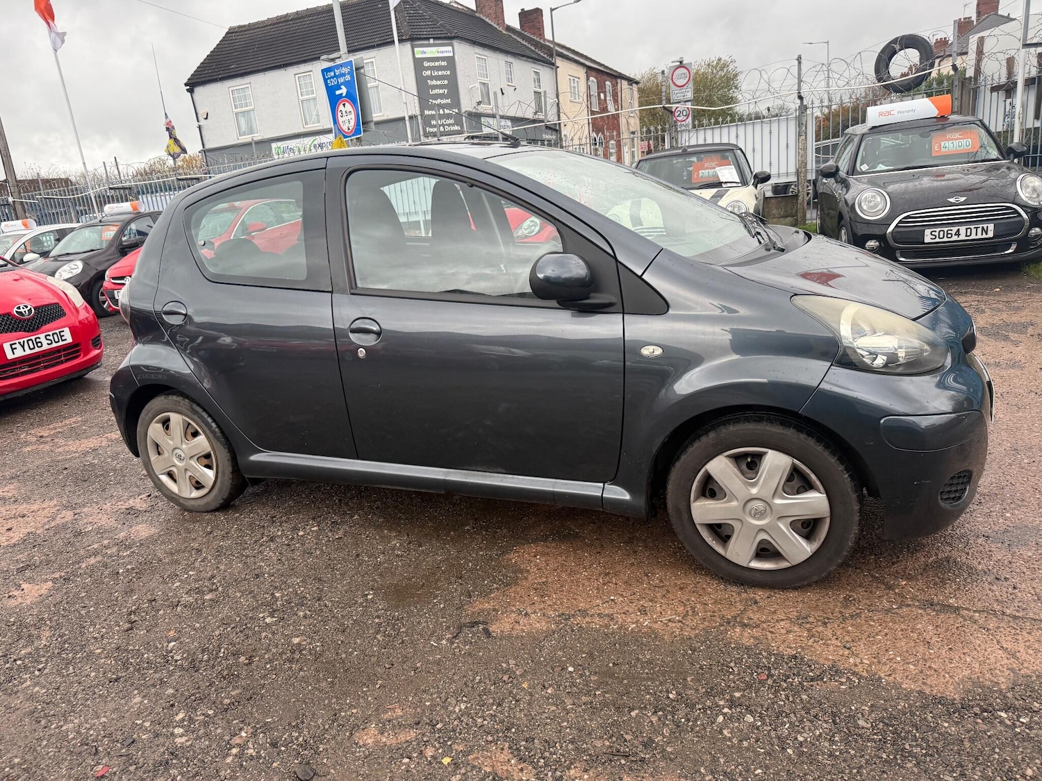 Used Toyota AYGO for sale - 76824930: Photo 3