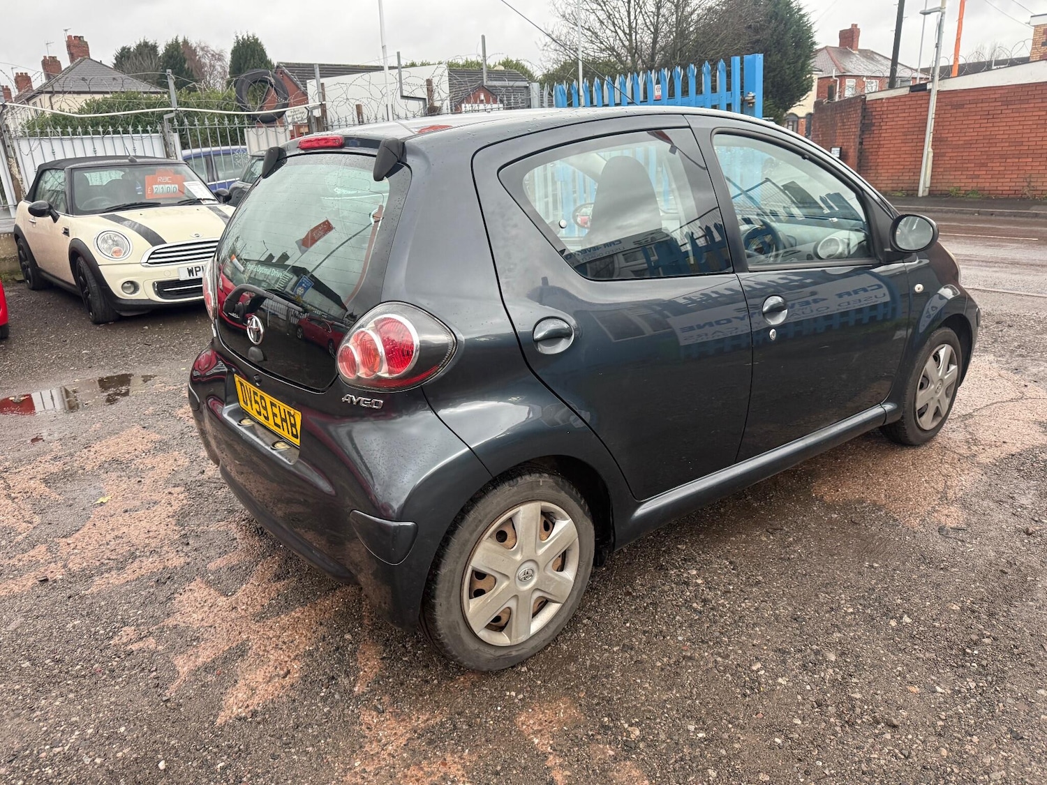 Used Toyota AYGO for sale - 76824930: Photo 4