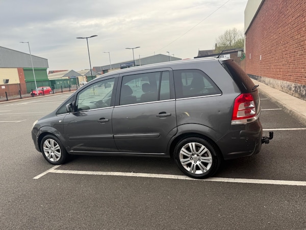 Used Vauxhall Zafira 2010 for sale - 76151271: Photo 10