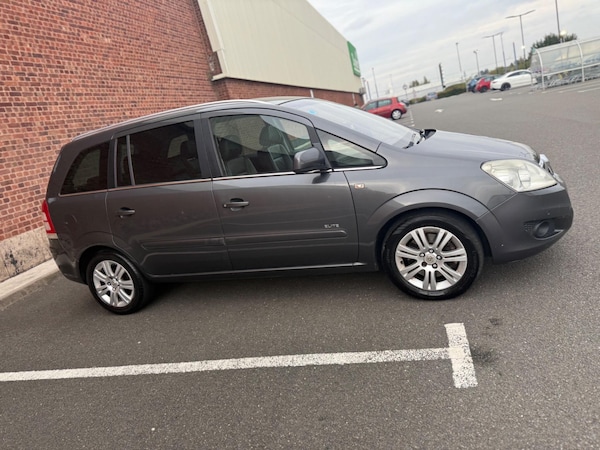 Used Vauxhall Zafira 2010 for sale - 76151271: Photo 12