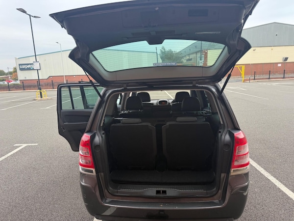 Used Vauxhall Zafira 2010 for sale - 76151271: Photo 40
