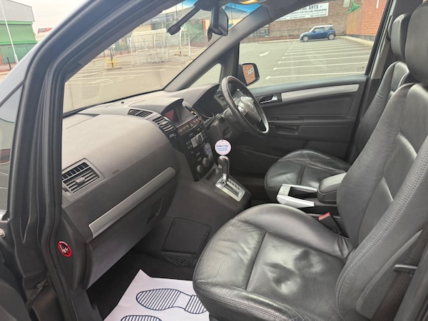 Used Vauxhall Zafira 2010 for sale - 76151271: Photo 42