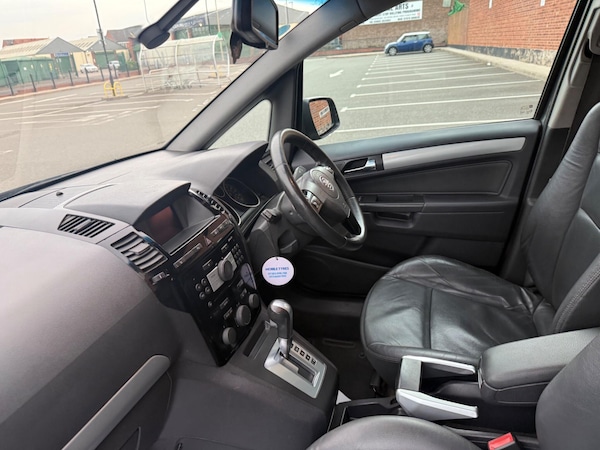 Used Vauxhall Zafira 2010 for sale - 76151271: Photo 46