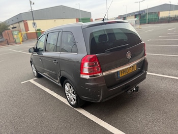 Used Vauxhall Zafira 2010 for sale - 76151271: Photo