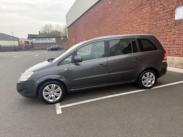 Used Vauxhall Zafira 2010 for sale - 76151271: Photo 9