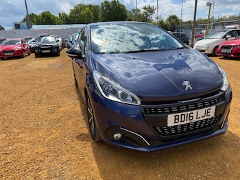 Used Peugeot 208 2016 for sale - 78571822: Photo