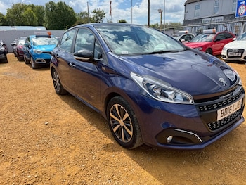 Used Peugeot 208 2016 for sale - 78571822: Photo