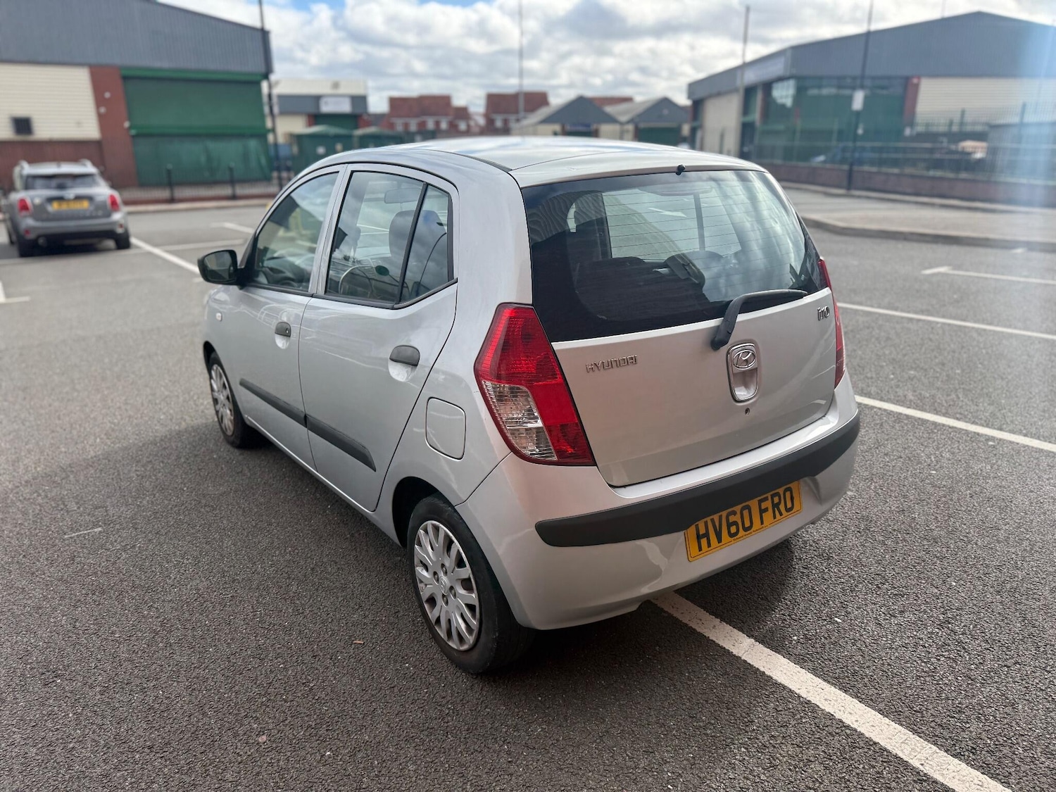 Used Hyundai i10 2010 for sale - 76371638: Photo 10