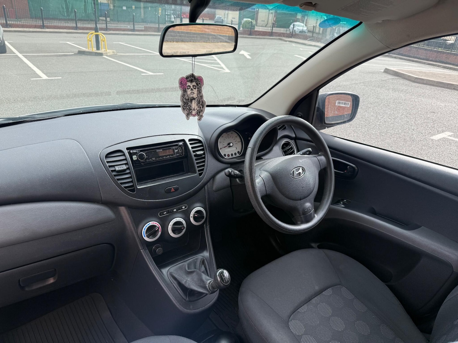 Used Hyundai i10 2010 for sale - 76371638: Photo 18