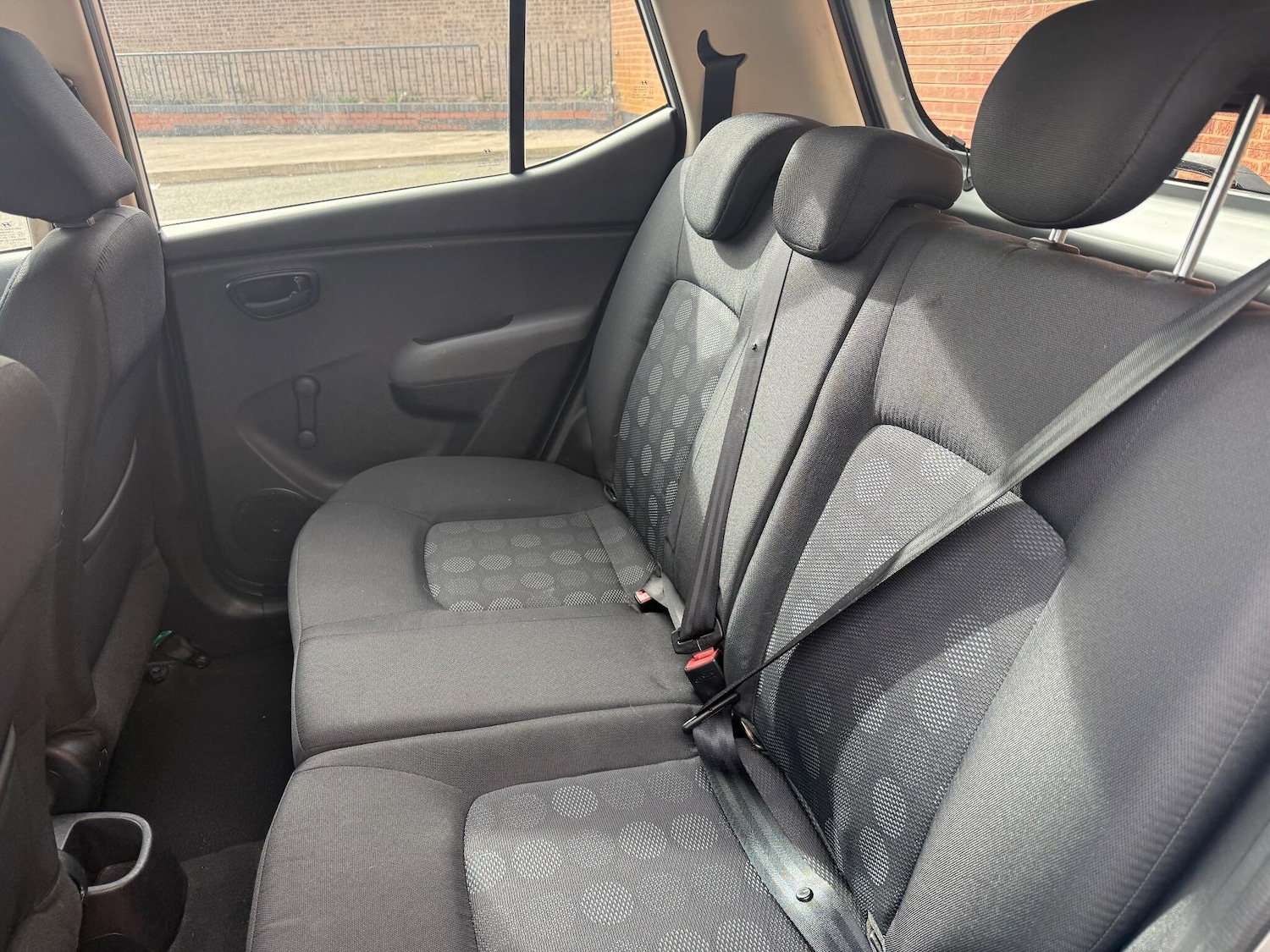 Used Hyundai i10 2010 for sale - 76371638: Photo 19