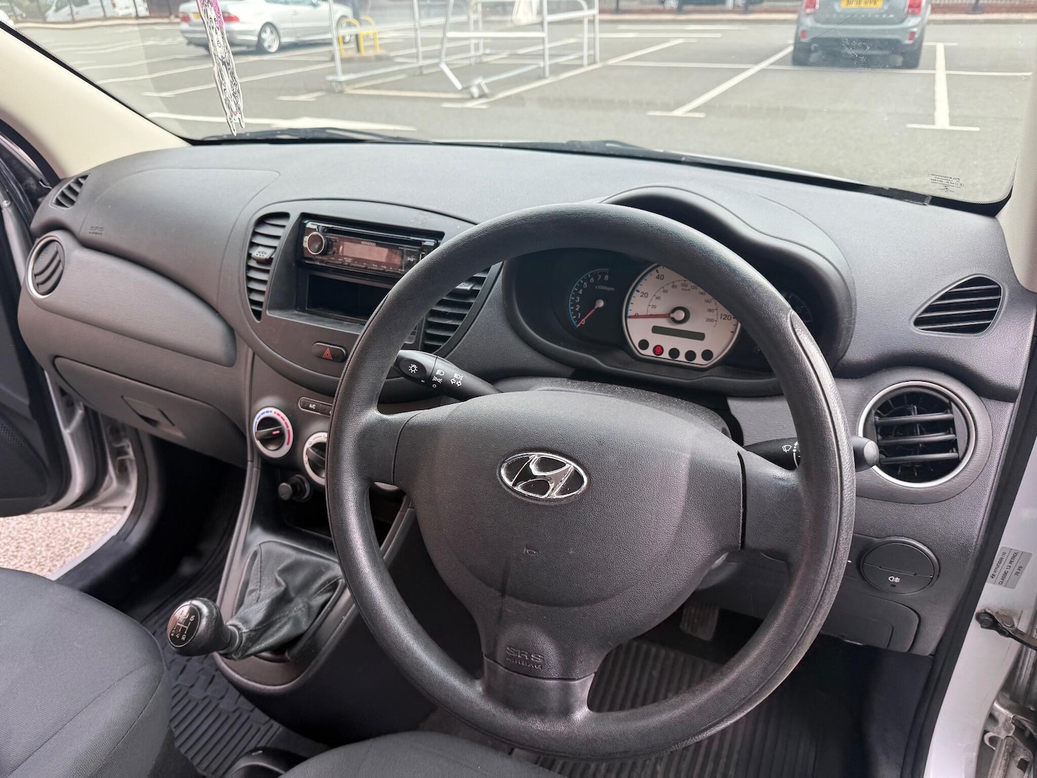 Used Hyundai i10 2010 for sale - 76371638: Photo 25