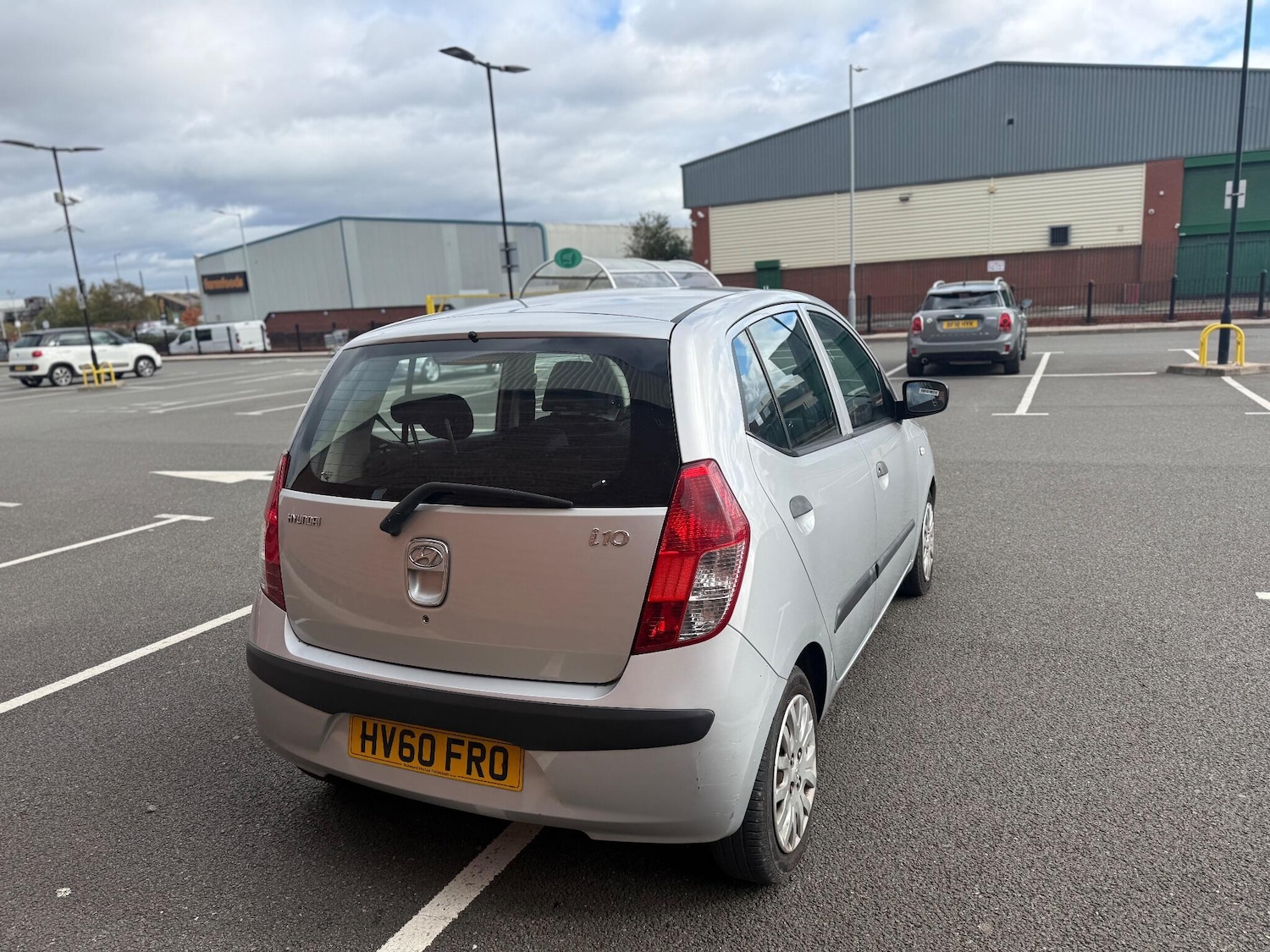 Used Hyundai i10 2010 for sale - 76371638: Photo 6