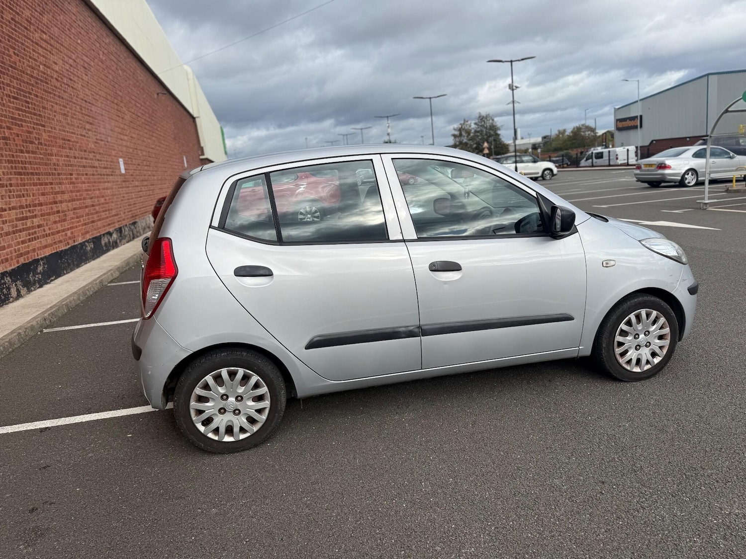 Used Hyundai i10 2010 for sale - 76371638: Photo 8