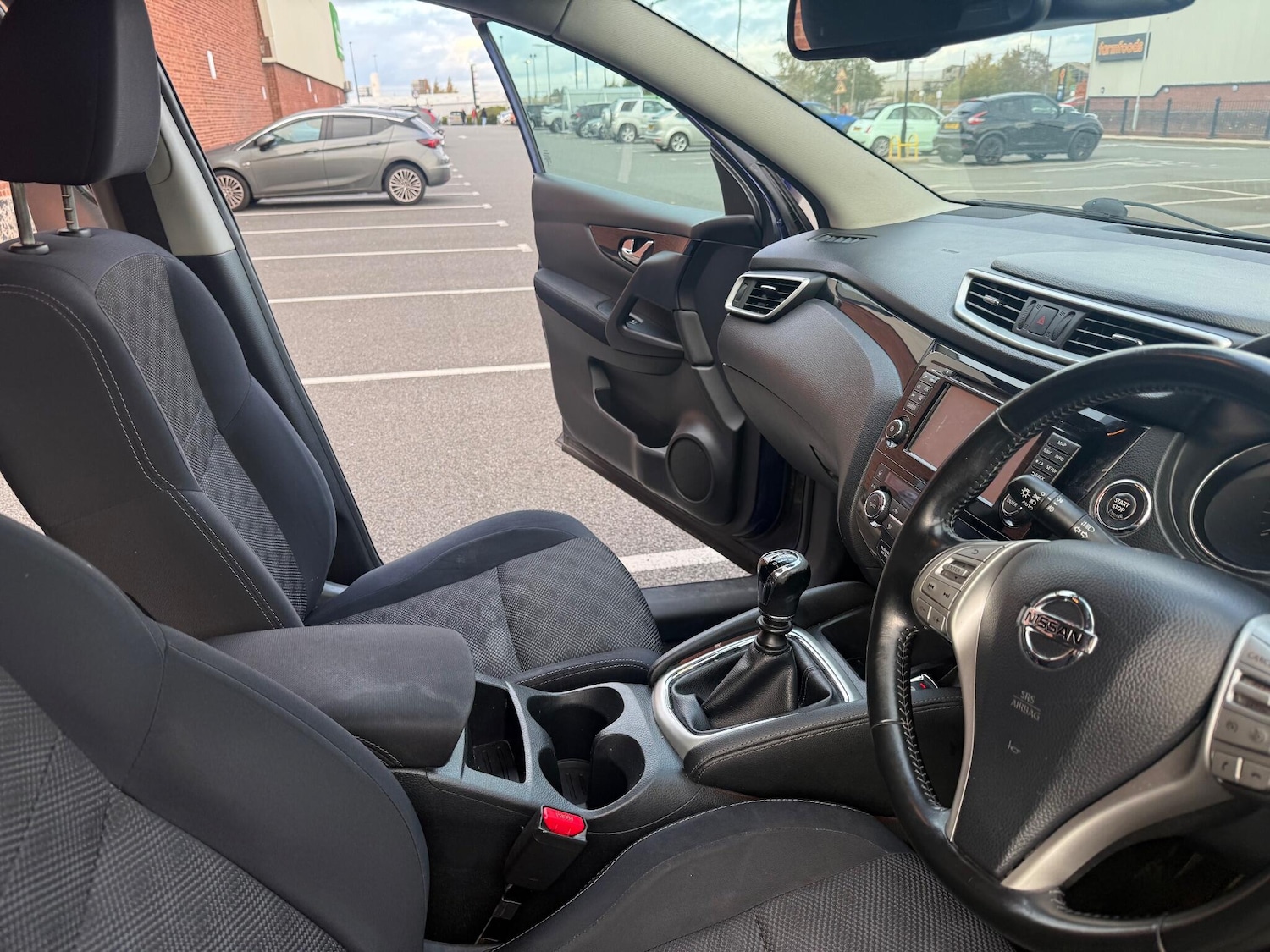 Used Nissan Qashqai 2014 for sale - 76398408: Photo 17