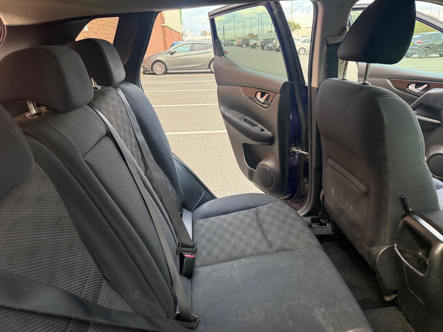 Used Nissan Qashqai 2014 for sale - 76398408: Photo 23