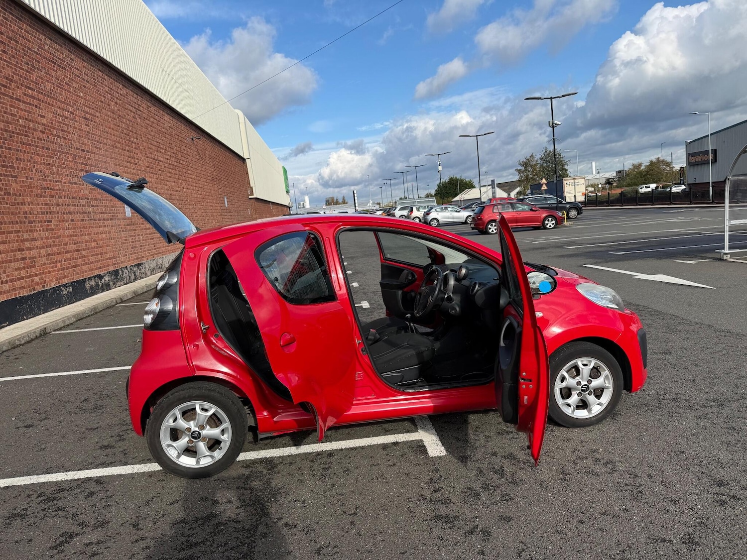 Used Citroen C1 2013 for sale - 77198300: Photo 14