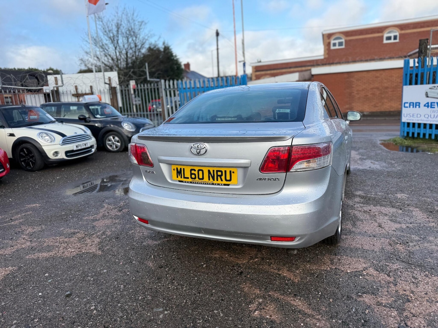 Used Toyota Avensis 2010 for sale - 76850126: Photo 11