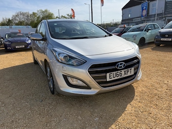 Used Hyundai i30 2016 for sale - 78347719: Photo