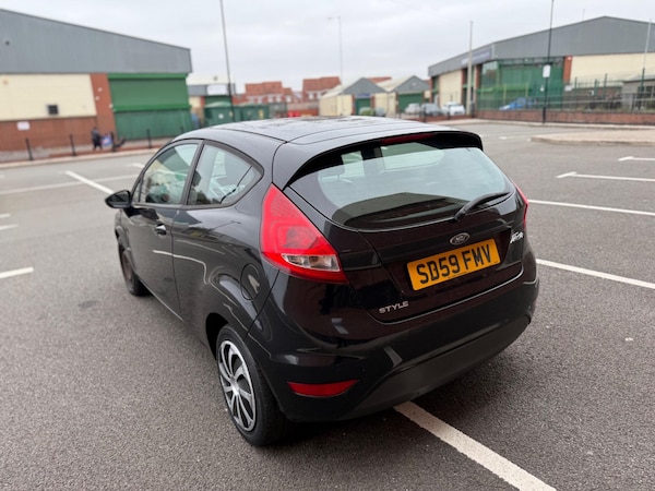 Used Ford Fiesta 2009 for sale - 76295780: Photo 4