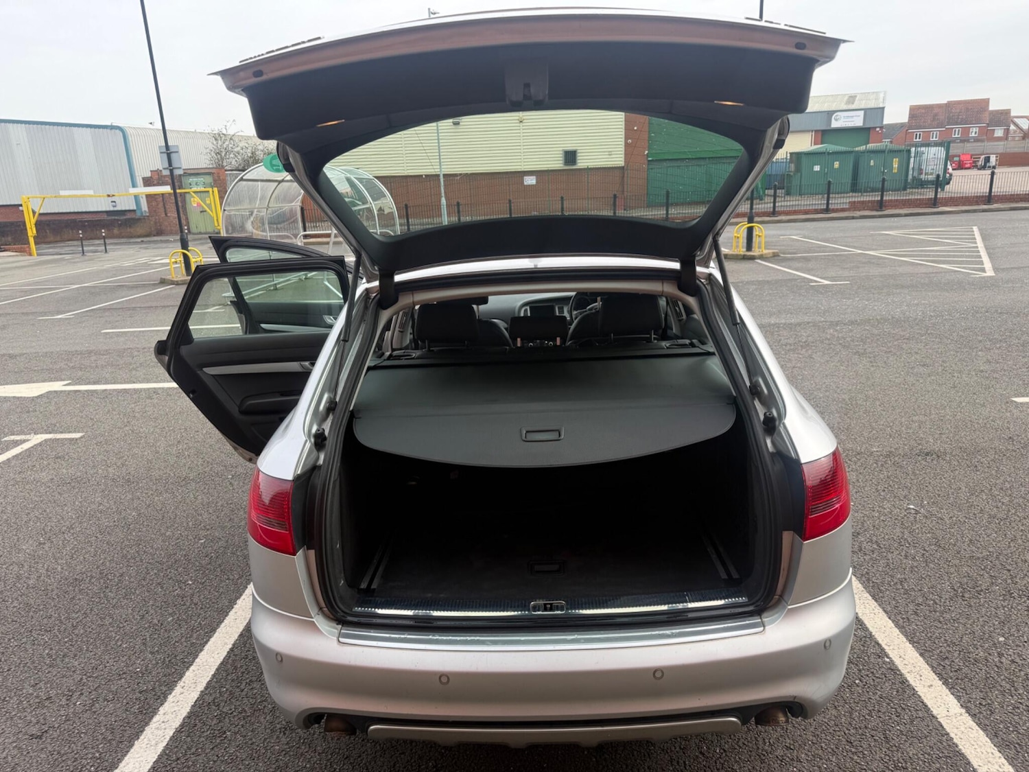 Used Audi A6 Allroad 2009 for sale - 77646671: Photo 35