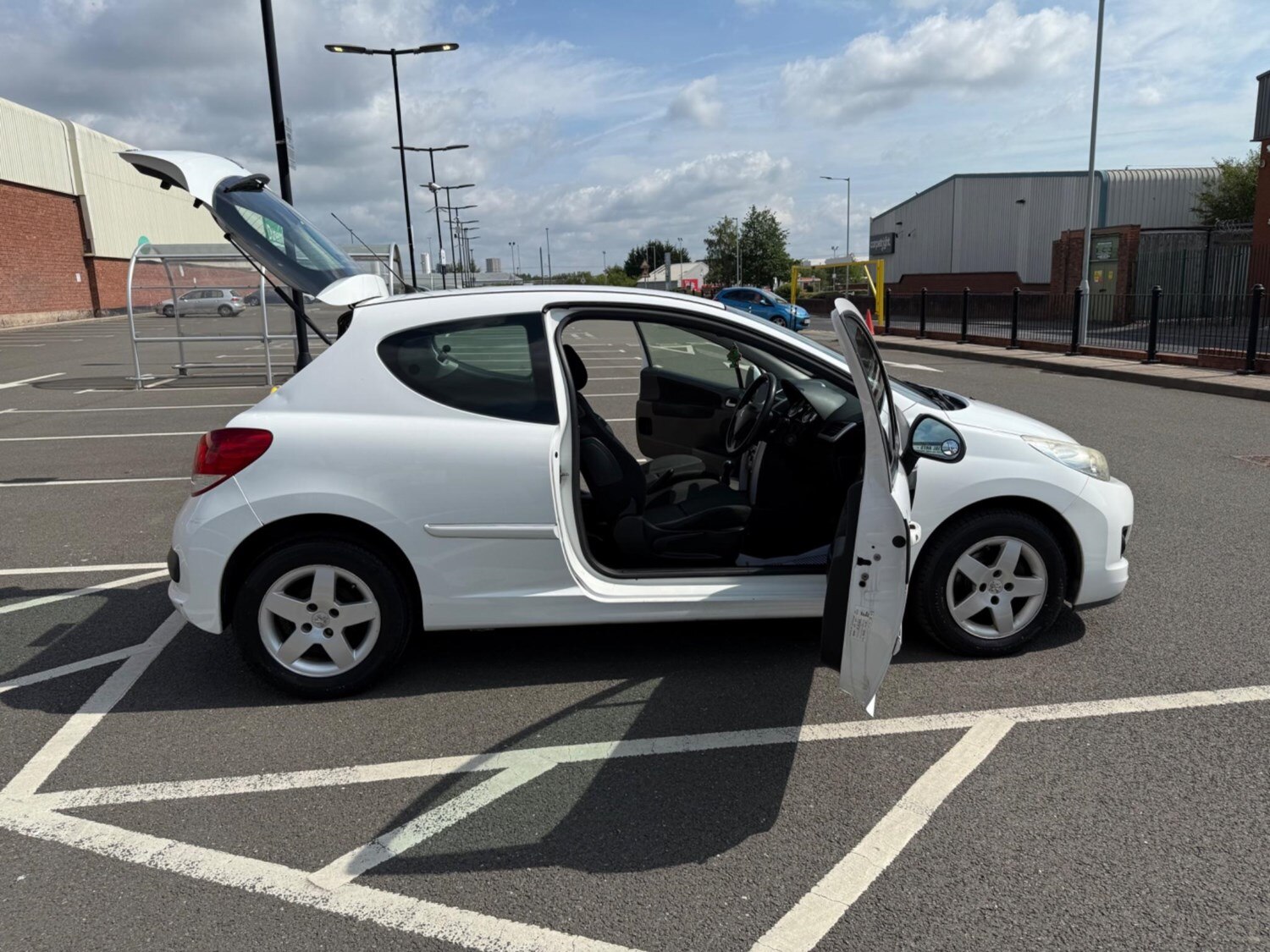 Peugeot 207 (11) - 1.4 Access Euro 5 3dr - Image 11
