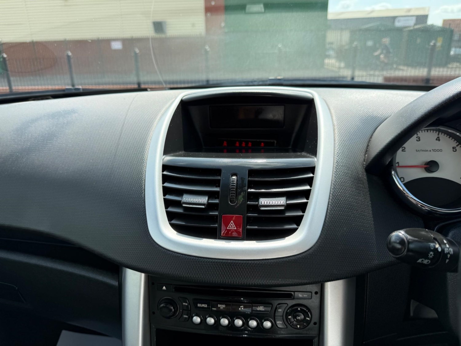 Peugeot 207 (11) - 1.4 Access Euro 5 3dr - Image 27
