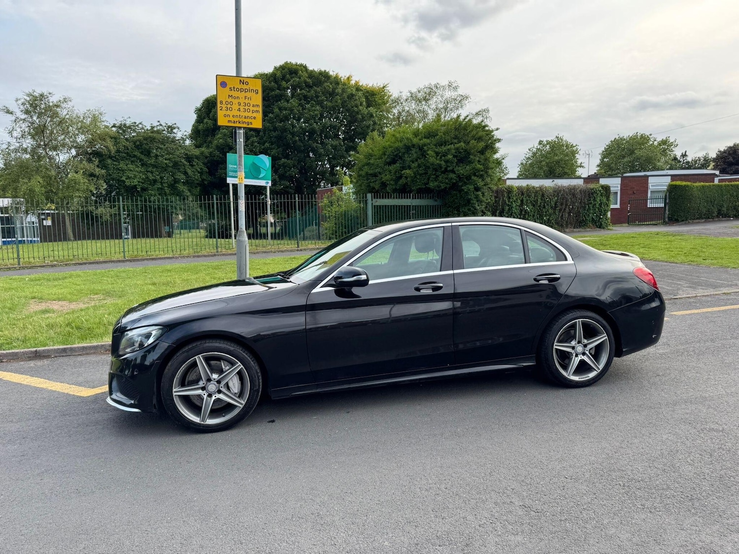 Used Mercedes-Benz C Class 2014 for sale - 76714325: Photo 4